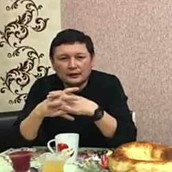 ВИДЕО - Сыймык Жапыкеев: “Кыргыздар, “продажный” экенбиз жаман көрбөгүлө”