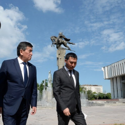 АУДИО - Президент Сооронбай Жээнбеков Т.Сатылганов атындагы Кыргыз улуттук филармониянын абалы менен таанышты