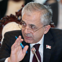 Сайдолимжон Жураев, ЖК депутаты: "Сагынбек Абдрахмановдун бул кылганы туура эмес"