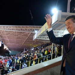 Өкмөт башчы көчмөндөр оюндары өтүүчү объектилерди оңдоого буйрук берди 