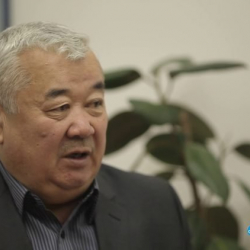 Сабыр Муканбетов, коомдук ишмер: "Алмаз Атамбаевди балким, камаганга караганда дарылаткан туура болоор?"