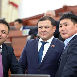 “Атам бай” деген айрым депутаттар, атасы айтканга эмнеге арданышат?