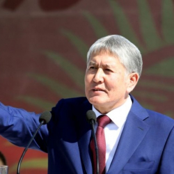 Алмазбек Атамбаевдин тарапкерлери митингге чыгары айтылды