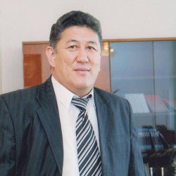 Чолпонбек Абыкеев: “Өз үйүң өзүңө түрмөгө айланат”