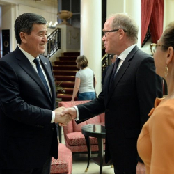 АУДИО - Президент Сооронбай Жээнбеков Швейцариянын ири бизнес өкүлдөрү менен жолугушту 