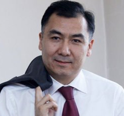 АУДИО - Равшан Жээнбеков бийликти сындоо менен мамлекеттүүлүккө пайда келтирүүдө