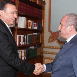 Элчи К.Өмүралиев ТУУЖдун төрагасы М.Шентоп менен жолукту