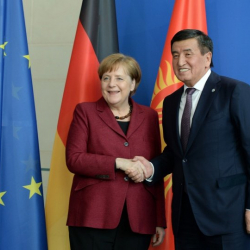 Президент Сооронбай Жээнбеков Германия Канцлери  Ангела Меркелди туулган күнү менен куттуктады