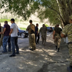 Баткен облусунда милиция кызматкерлери калк арасында мыйзамдуулукту сактоо боюнча түшүндүрүү иштерин жүргүзүп жатышат