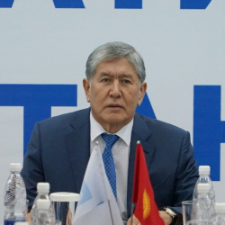 ШЫБЫРТ: Атамбаев чет жака Кант аркылуу чыгып кетет