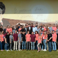 Президент Сооронбай Жээнбеков встретился с участниками Форума молодежных лидеров Кыргызстана и России