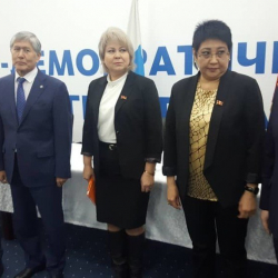 Ким кимди саткан, же Атамбаевдин сан жеткис саткынчылыгы...Атамбаевдин "ыйлаак" элитасы