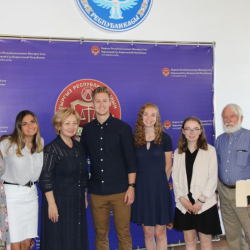 Юта штатынын студенттери Жогорку сотто болушту