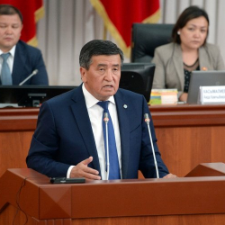    Президент Сооронбай Жээнбеков: Кырчындай болгон жигитибиздин өмүрү – бийликтен да, байлыктан да, ар кандай саясий дымактан да кымбат эле
