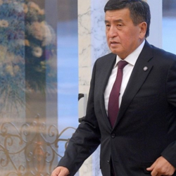 Президент Сооронбай Жээнбеков прервал свой краткосрочный отпуск и направился в Бишкек