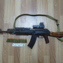 ГУВД г.Бишкек — обнаружен автомат Калашникова с боеприпасами недалеко от дома бывшего президента А.Атамбаева