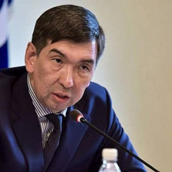Кыргызча кыйланып сүйлөгөн Суракматов премьер-министр болбостугун айтты
