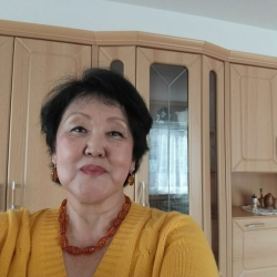 Баян Джумагулова, журналист:"Произошла полная замена понятий: север это — Хорошо, юг — это Плохо"