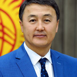  Замирбек Аскаров: "Аймактарды өнүктүрүүгө бөлүнгөн 2 млрд сом туура колдонулушу керек"