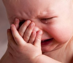 БОЛГОН ОКУЯ: "Атам бизди башкага алмаштырды...үмүтүмдү үзө албай күтүп келем..."