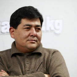 Шайырбек Эркин уулу, “Азаттыктын” мурдагы кызматкери: “Азаттык” Атамбаев бийлигинин айтканын жасап, кээ бир материалдарды сайтынан өчүрткөн”