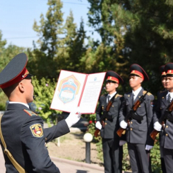 ИИМ: Россия Федерациясынын ИИМдин жогорку окуу жайларына быйылкы жылдын курсанттары ийгиликтүү тапшырышып, ант беришти