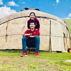 Маркум Уландын жубайы: "Улан жасалмалуулукту, эл көрсүндүктү тулку боюна жакындатпаган боюнча кетти..."