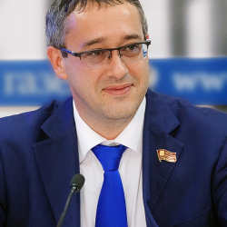 БГК. Председатель Московской городской Думы поздравил с Днем независимости КР