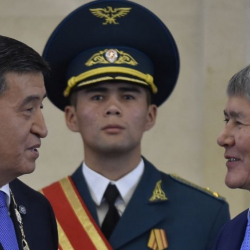 Достуктан айланып кетпейби...