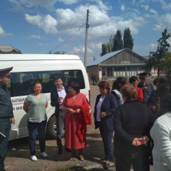 Передвижные пункты милиции провели встречу с населением