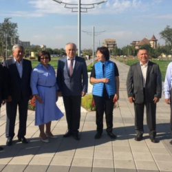 Убактылуу өкмөтчүлөр биригип бир күч боло албайт