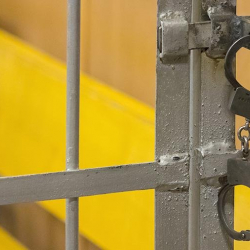 10 жылга соттолгон Жогорку Кеңештин депутатынын иши кайра каралат