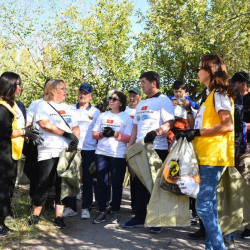 Абылгазиев: "Жаштардын экологияны коргоо боюнча аң-сезими өсүүдө"