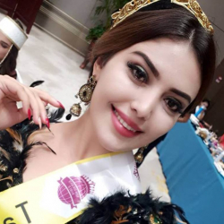 Тажик сулуусу сынакка бикини менен чыгуудан баш тартты