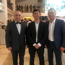 Чындыгында келгенде баары эле бир банда, бир топ...