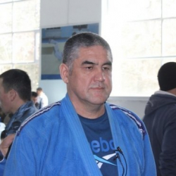 Сот Курсан Асановду үй камагында калтырды