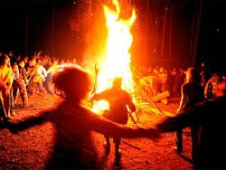 Талаага түнөбөй жүр...