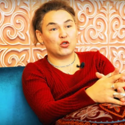 ВИДЕО – Бири “Кудаймын!” деп кокуйлатса, эми мунусу “Президент болом!” деп оолугуп чыкты