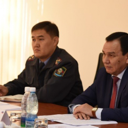 ИИМдин башчысы Кашкар Жунушалиев РФдин Кыргыз Республикасындагы Толук жана Ыйгарым укуктуу элчиси Николай Удовиченко менен жолугушту