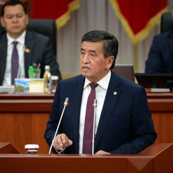  Сооронбай Жээнбеков: Балдарга, ден соолугунун мүмкүнчүлүгү чектелген адамдарга, карыларга кам көрүү – коомубуздун негизин түзгөн асыл наркыбыз