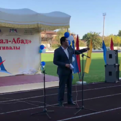 ВИДЕО - Идрис Айтбаев, акын: “Бүгүн интернетти пайдасыз чукугандар – эртеңки көрдү чукуган  жалкоолор!”