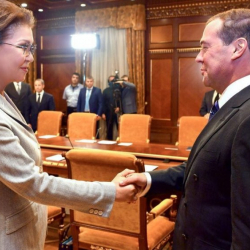 ВИДЕО - “Ха-ха”. Медведев менен Назарбаеванын таанышуусу