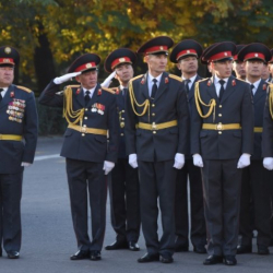 Бишкекте Кыргыз милициясынын түзүлгөндүгүнүн 95 жылдыгына карата гарнизондук саптык кароо өттү