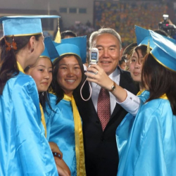 Назарбаевдин биринчи селфиси жарыяланды