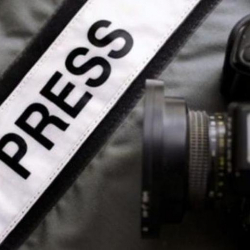 Тажик журналисттери бийликке нааразы