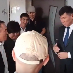 ВИДЕО - Улукбек Кочкоров: "Жарандарыбызга берген жардамыңыздарды Алла Таала эселеп кайтарган болсун”