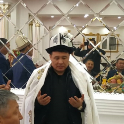 ФОТО - "Сексалю" атыккан Тазабек Икрамов саясаттан машыктыруучулукка оойбу?