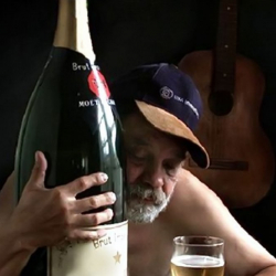 Эксперттер спирт ичимдиктерин кайсы өлкө көп ичерин айтышты