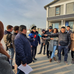 Бажычылар журналисттерге экскурсия уюштурду