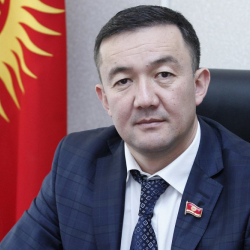 Жыргалбек Турускулов, ЖК депутаты: "Эл бизди парламенттен чыгып кеткиле, тарагыла" десе тарап кетишибиз керек"